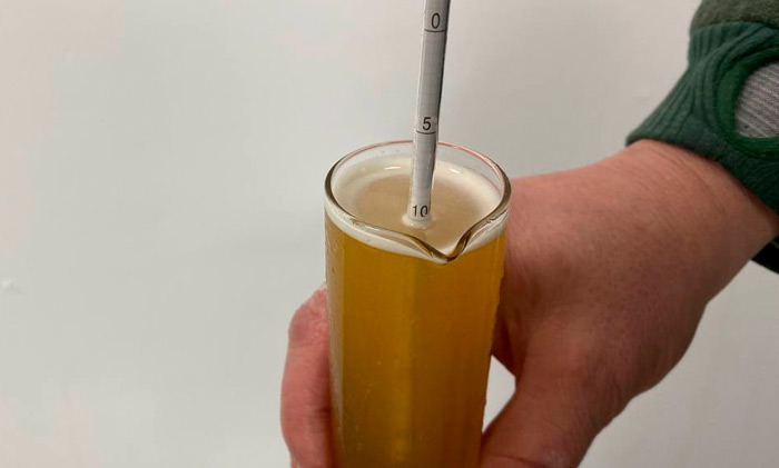 Измеряем плотность сусла